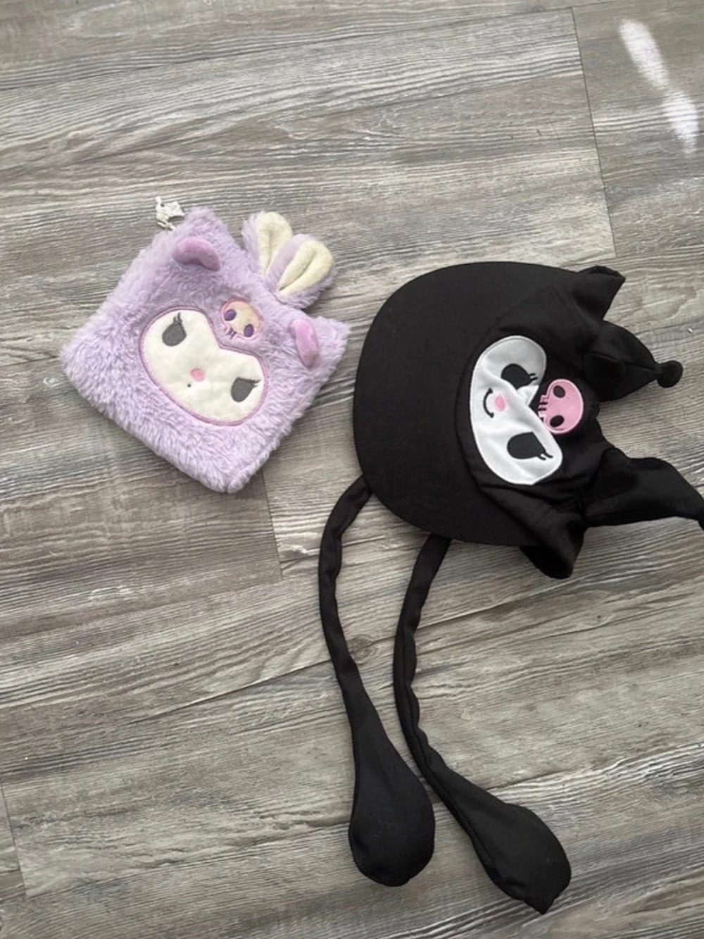 Sanrio Kuromi Moving Ears Plush Hat Set Black & Pink